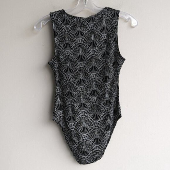 Silver glittery metallic v-neck sleeveless  bodysuit - Picture 4 of 5